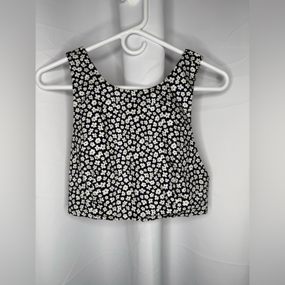 Tops - Mikoh floral bleu and white crop top size 2